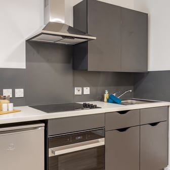 Penthouse Studio - Image 5